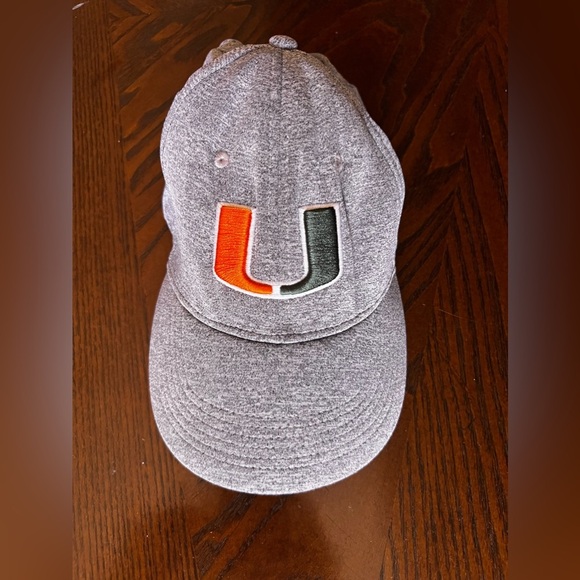 Miami Hurricanes Canes Captivating Headware Adjustable Vintage Snapback Cap Hat - Picture 1 of 13